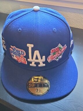 STUNNING NEW ERA 7 1/4 RARE DODGERS WORLD SERIES CHAMPIONS CAP